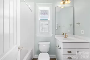 711 E 8th St, Charlotte, NC 28202 - Photo 31