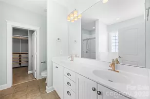 711 E 8th St, Charlotte, NC 28202 - Photo 29