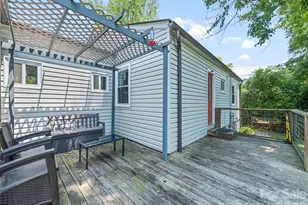 1909 Arlington Pl, Hendersonville, NC 28791 - Photo 5