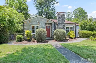 1909 Arlington Pl, Hendersonville, NC 28791 - Photo 1
