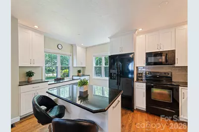 1909 Arlington Place, Hendersonville, NC 28791 - Photo 15
