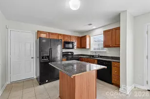 1716 Starling Ct, Charlotte, NC 28213 - Photo 9