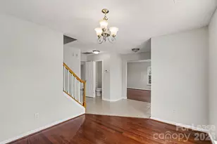 1716 Starling Ct, Charlotte, NC 28213 - Photo 3