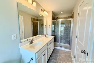 5658 Stonewells Dr, Charlotte, NC 28278 - Photo 13