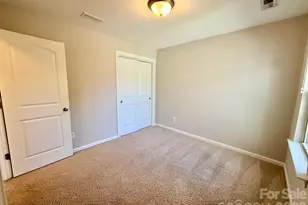 5658 Stonewells Dr, Charlotte, NC 28278 - Photo 9