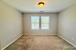 5658 Stonewells Dr, Charlotte, NC 28278 - Photo 11