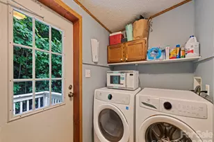 180 Hidden Meadow Dr, Candler, NC 28715 - Photo 15