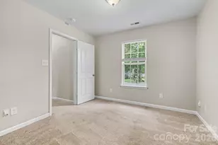 2877 Oasis Ln, Charlotte, NC 28214 - Photo 11