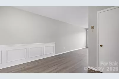 4926 Malibu Drive, Charlotte, NC 28215 - Photo 15