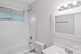 4926 Malibu Dr, Charlotte, NC 28215 - Photo 25