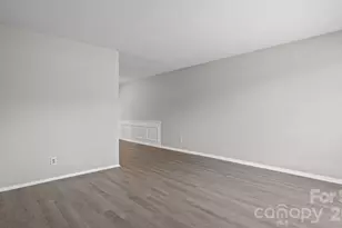 4926 Malibu Dr, Charlotte, NC 28215 - Photo 7