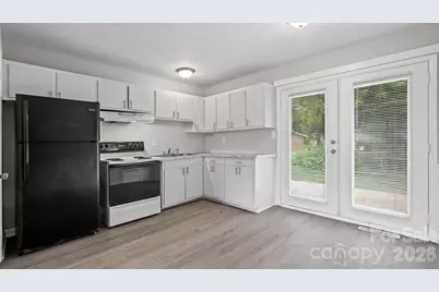 4926 Malibu Drive, Charlotte, NC 28215 - Photo 13