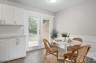 4926 Malibu Dr, Charlotte, NC 28215 - Photo 17