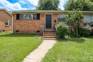 4926 Malibu Dr, Charlotte, NC 28215 - Photo 3