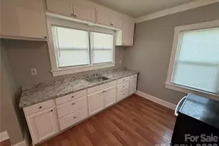 410 Weathers St, Shelby, NC 28150 - Photo 5