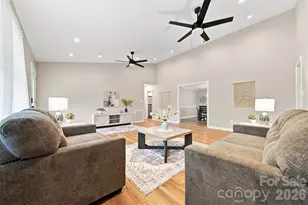 136 Cook Ln, Hickory, NC 28601 - Photo 7