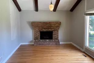 402 L Street E, Newton, NC 28658 - Photo 3