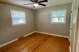 402 L Street E, Newton, NC 28658 - Photo 9