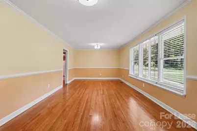 7017 Linda Lake Drive, Charlotte, NC 28215 - Photo 9