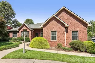 28 Tudor Crescent Ct, Hendersonville, NC 28739 - Photo 3