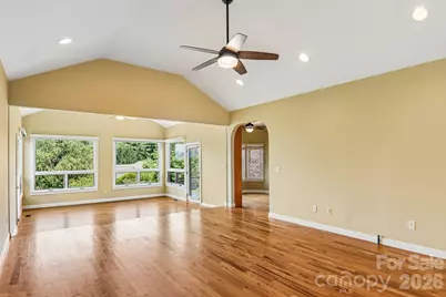 28 Tudor Crescent Court, Hendersonville, NC 28739 - Photo 7