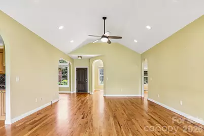 28 Tudor Crescent Court, Hendersonville, NC 28739 - Photo 11