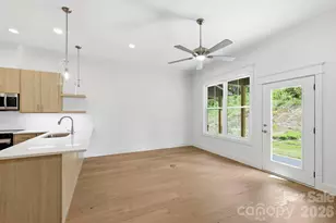 126 Collin Pl, Asheville, NC 28804 - Photo 7
