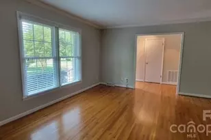 1318 Beechdale Dr, Charlotte, NC 28212 - Photo 9