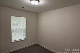 404 Kingville Dr, Charlotte, NC 28213 - Photo 13