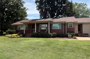 7800 Browne Rd, Charlotte, NC 28269 - Photo 1