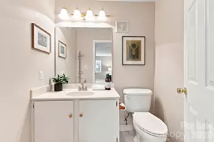 1323 Queens Rd, Charlotte, NC 28207 - Photo 17