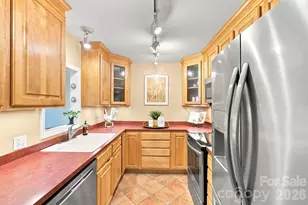 1323 Queens Rd, Charlotte, NC 28207 - Photo 7