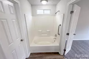 1633 Gordon Walters Dr, Charlotte, NC 28213 - Photo 15