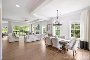 10542 Sweethaven Ln, Harrisburg, NC 28075 - Photo 3