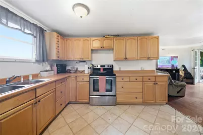 307 Beverly Avenue, Hendersonville, NC 28792 - Photo 9