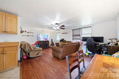 307 Beverly Avenue, Hendersonville, NC 28792 - Photo 5