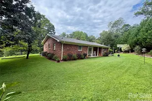11 Thornberry Dr, Alexander, NC 28701 - Photo 3