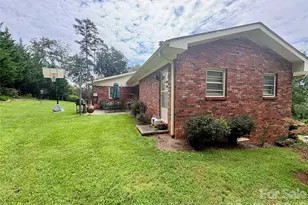 11 Thornberry Dr, Alexander, NC 28701 - Photo 5