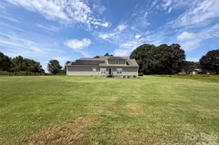 749 Williamsburg Estate Rd, Clover, SC 29710 - Photo 5