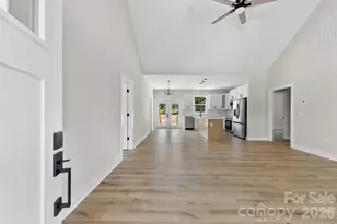 105 Darvee Rd, Blacksburg, SC 29702 - Photo 9