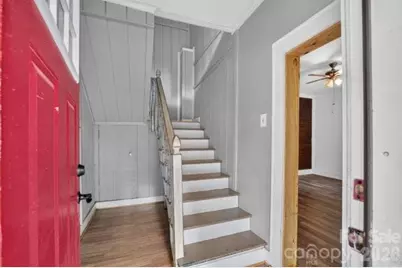 403 SW Spruce Street SW, Lenoir, NC 28645 - Photo 5