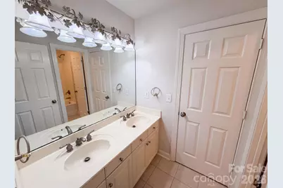 10124 Windtree Lane, Charlotte, NC 28215 - Photo 21