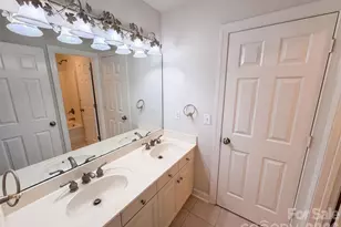 10124 Windtree Ln, Charlotte, NC 28215 - Photo 21