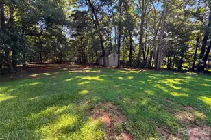 10124 Windtree Ln, Charlotte, NC 28215 - Photo 31