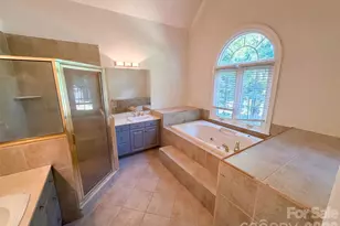 10124 Windtree Ln, Charlotte, NC 28215 - Photo 23