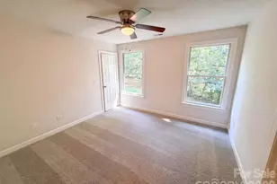 10124 Windtree Ln, Charlotte, NC 28215 - Photo 19