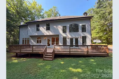 10124 Windtree Lane, Charlotte, NC 28215 - Photo 5