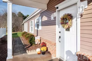 11C Heather Way, Candler, NC 28715 - Photo 3