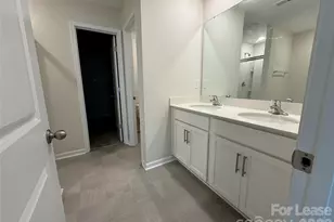 6424 Ellimar Field Ln, Charlotte, NC 28215 - Photo 9