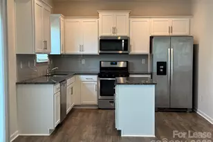 6424 Ellimar Field Ln, Charlotte, NC 28215 - Photo 7